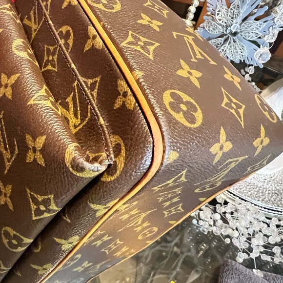 Louis Vuitton Multipli Cite in gorgeous condition. - Picture 16 of 16